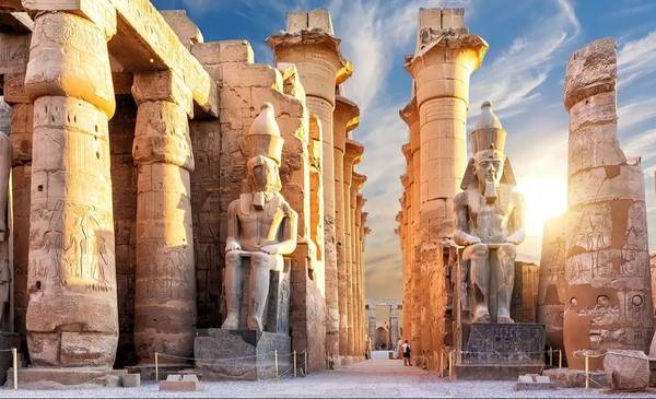 Milenario descubrimiento en Egipto: un templo repleto de oro