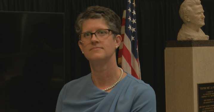 State superintendent criticizes federal policies in Wisconsin education address