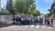Los trabajadores de Eserman cortan el acceso a las instalaciones de Repsol Química