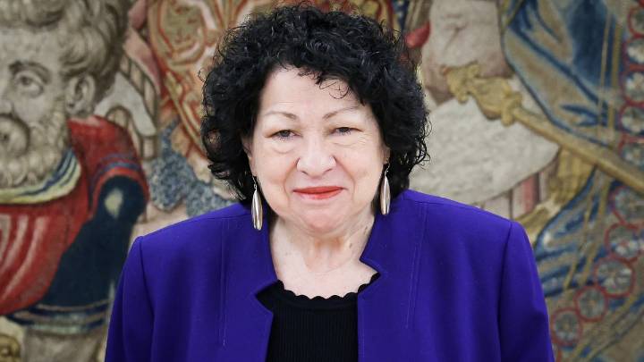 Justice Sonia Sotomayor honors her late mother in new children’s book