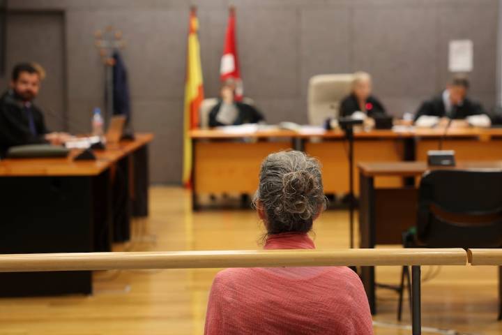 La Fiscalía pide la absolución de la enfermera antivacunas por su trastorno mental “delirante”