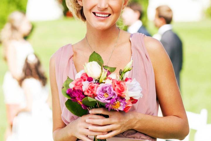 Bride Is Mad Sister Didn't Wear Earrings to Her Wedding