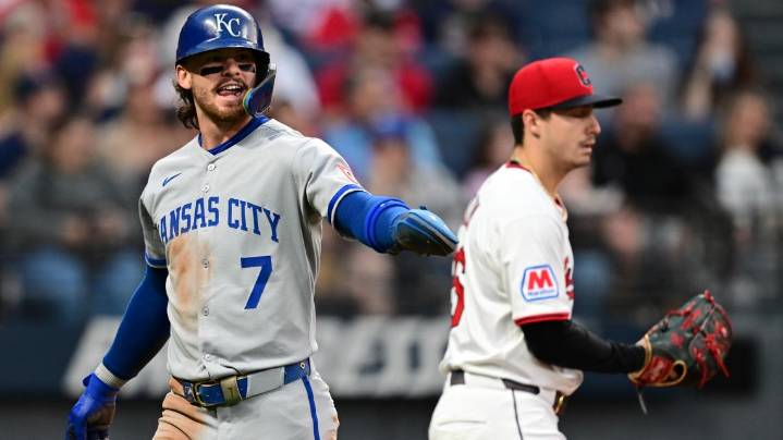 Nick Loftin singles in tying run and scores in 7th, Kansas Royals rally for 4