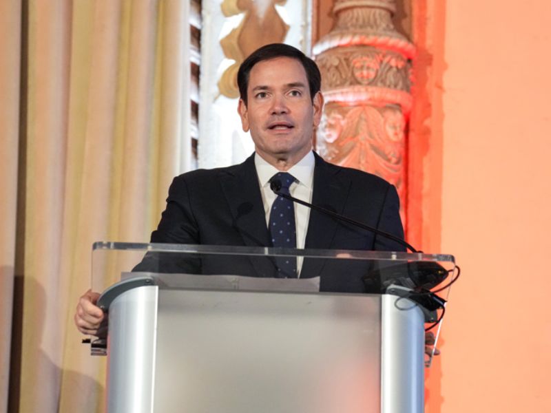 Marco Rubio inicia su gira en México; se reunirá con Sheinbaum