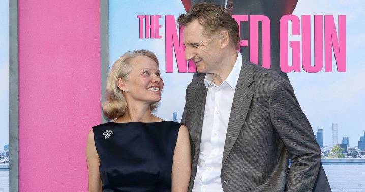 Pamela Anderson reacciona a rumores sobre falso romance con Liam Neeson