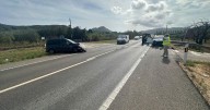 Dos heridos en un choque frontal entre un coche y una furgoneta en Alcúdia