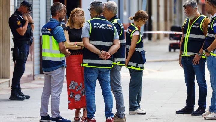 Invisible para ti y un filón para ellos, la Policía Nacional detiene a varias personas tras lo ocurrido en Albacete, Alicante y Murcia: «Miles y miles de euros»
