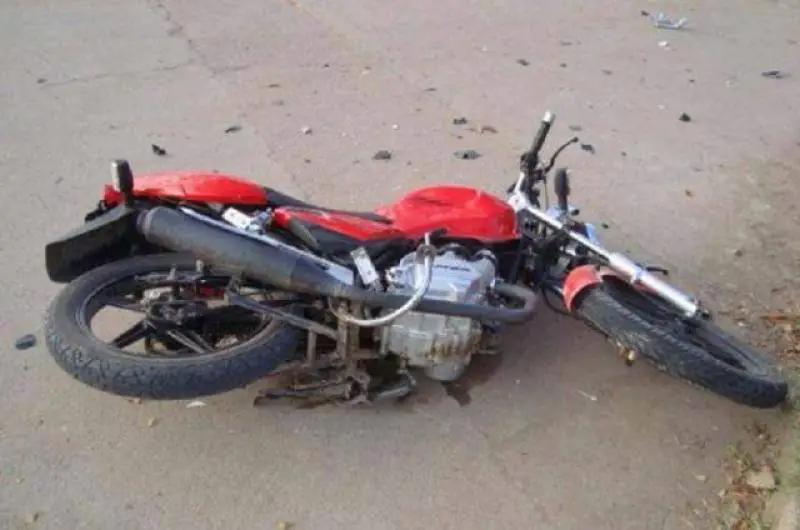 Murió quinceañera en accidente, entrega las invitaciones para su fiesta