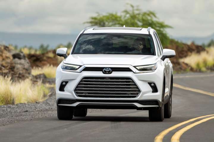 Toyota recalls 70,000 vehicles in Canada for dash display failure