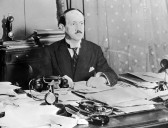 Nació en el Caribe, se opuso a los nazis y ganó el Premio Nobel por una poesía de “vuelo elevado”