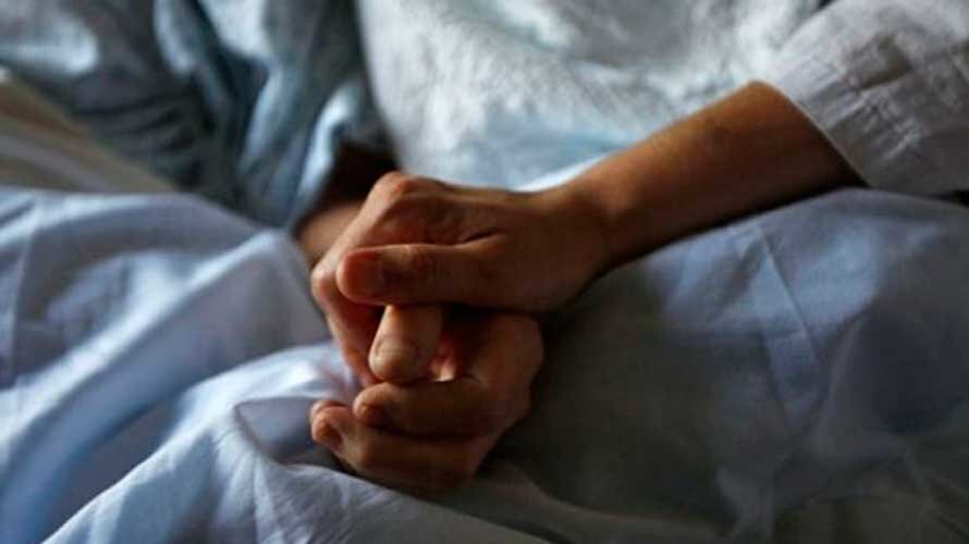 Un tribunal permite la eutanasia de una joven y el recurso de su padre