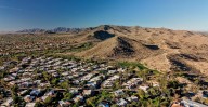 Phoenix homeowners are delisting properties en masse as market shifts