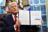 Trump signs executive order declaring TikTok sale meets U.S. requirements