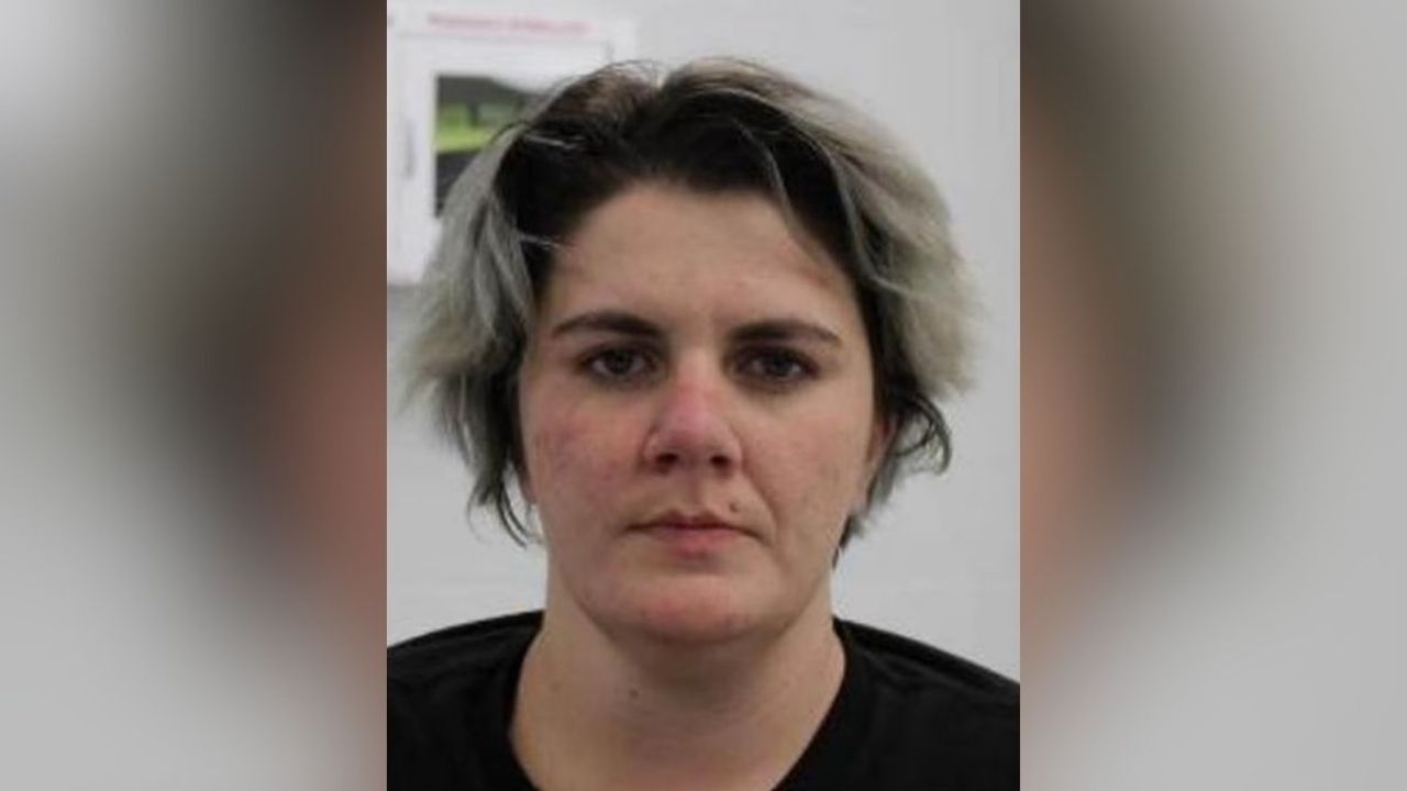 Localizan sin vida en un río a niña de 9 años reportada como desaparecida; detienen a la novia de su madre adoptiva