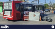 Un motociclista chocó contra un colectivo y perdió la vida