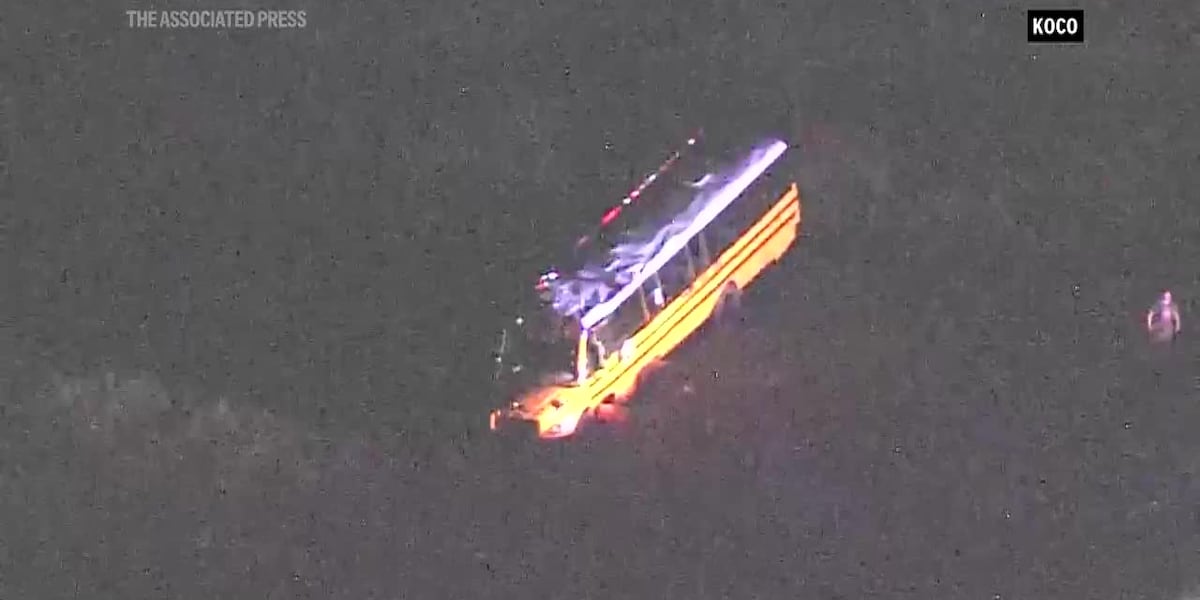 School bus carrying softball team crashes, injures 8 people in Oklahoma
