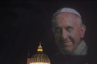 Video: el rostro del papa Francisco en el cielo del Vaticano emocionó al mundo