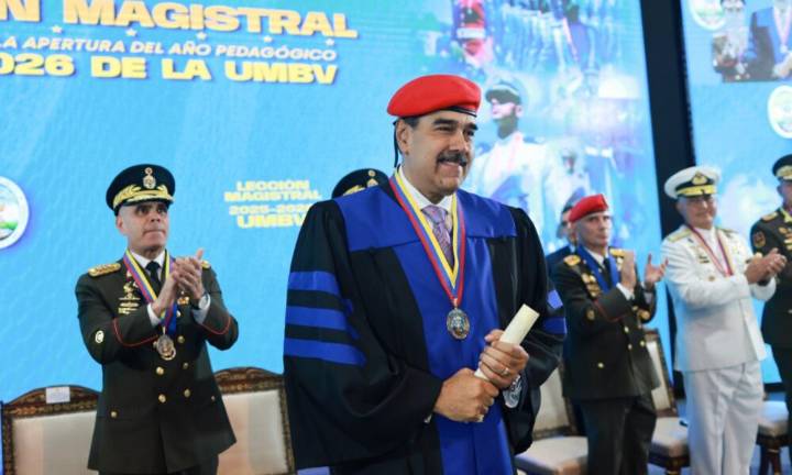 Universidad Militar Bolivariana de Venezuela confiere Doctorado Honoris Causa al presidente Maduro