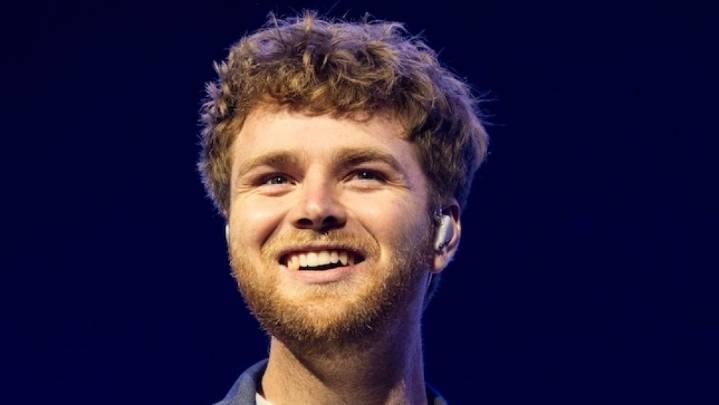 Alex Warren Wasn’t Initially ‘Obsessed’ With His Hit Song ‘Ordinary’