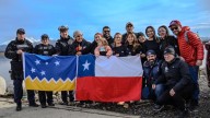 Bárbara Hernández completa otra hazaña: logra el nado más largo de la historia en Puerto Natales