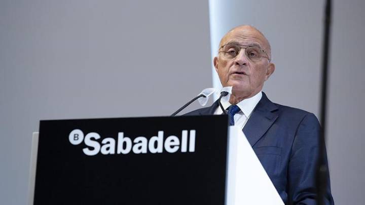 El folleto aprobado por la CNMV reabre el pulso BBVA-Sabadell: "Esta oferta es incluso peor"
