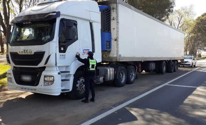 Catriló: pararon a dos camioneros que conducían alcoholizados
