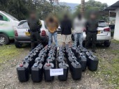Policía Nacional captura a tres hombres transportando 200 galones de acetona sin documentación en Putumayo