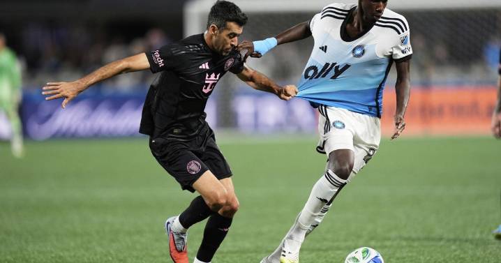 Busquets to retire at end of MLS season after extraordinary career with Barcelona and Spain