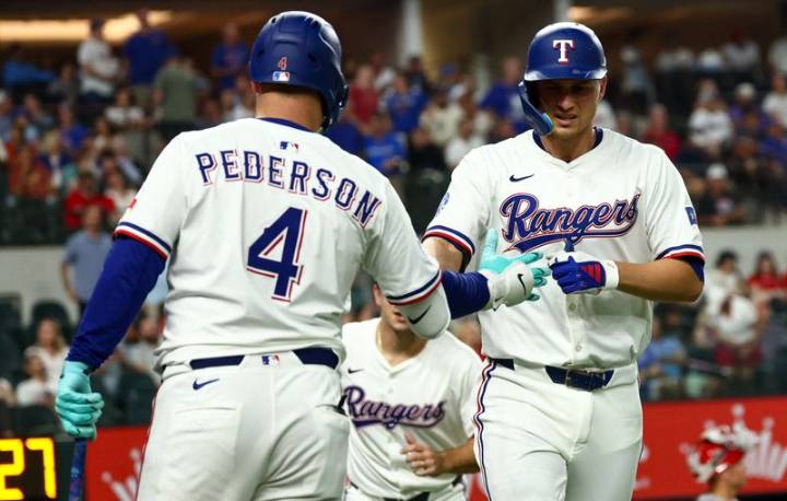 Rangers shut down Corey Seager, Marcus Semien for year