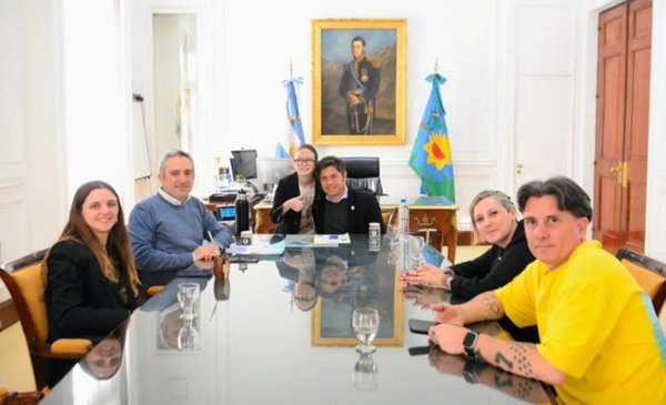 “Descarga su crueldad sobre los más vulnerables”: Kicillof recibió a Ian Moche y apuntó contra Milei