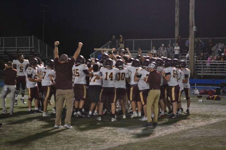 Weymouth football’s punishing run game squashes Braintree, 42