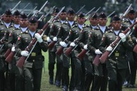 Defensa otorga mil 760 ascensos a integrantes de las fuerzas armadas