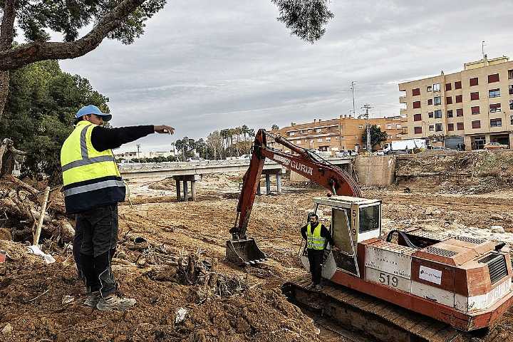 Valencia se asoma a la temporada de lluvias sin tener listo el sistema de alerta temprana prometido por Teresa Ribera tras la dana