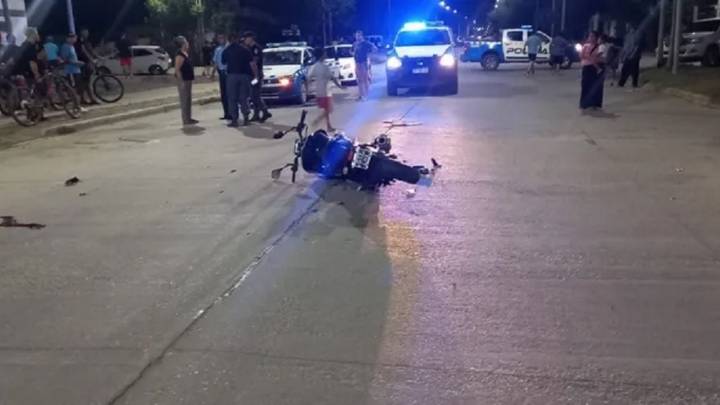 Manejaba borracha, chocó una moto y dejó tiradas a las víctimas