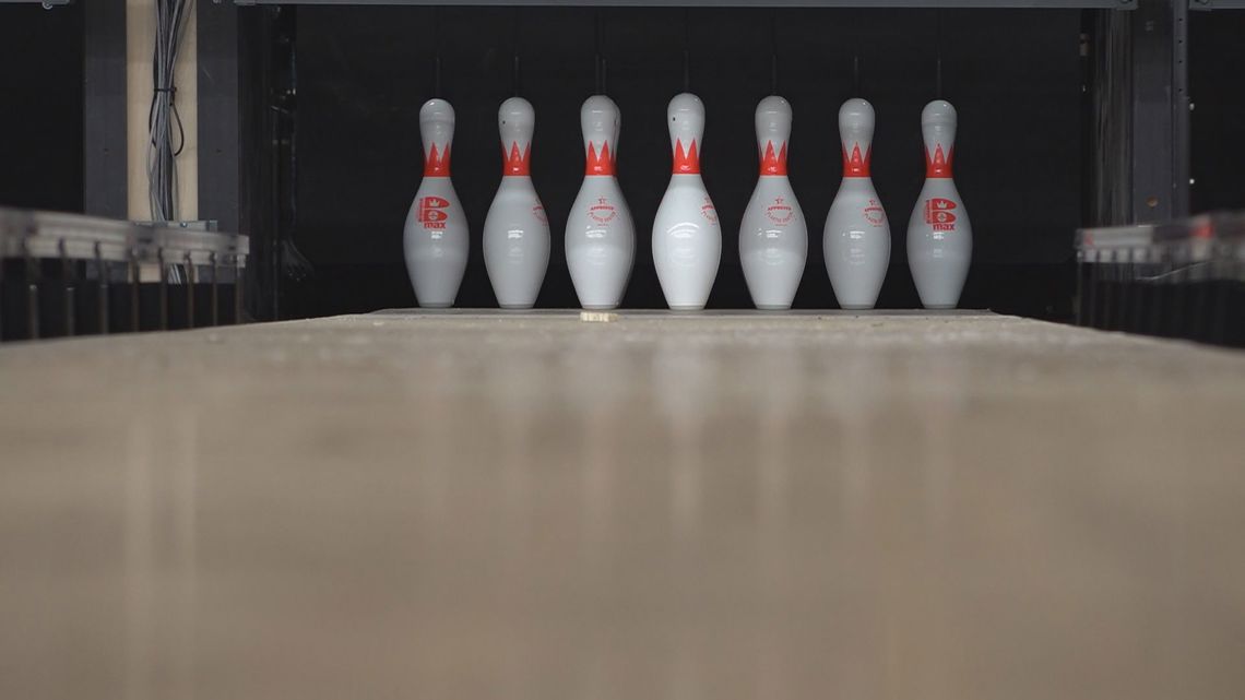 Clinton Community Center bowling alley gets refurbishment