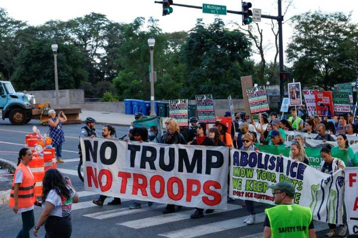 En Chicago, los latinos temen incluso ir a la iglesia por las redadas antiinmigrantes