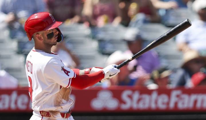 Mike Trout drives in go-ahead run as Angels rally to win series