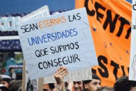 Docentes advirtieron que realizarán un paro si Milei veta la ley de presupuesto universitario