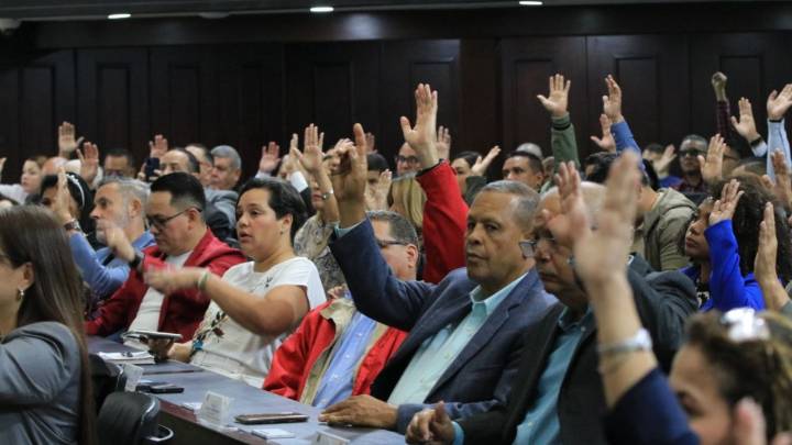 Diputados aprobaron acuerdo en resguardo y defensa de pescadores venezolanos en el Mar Caribe