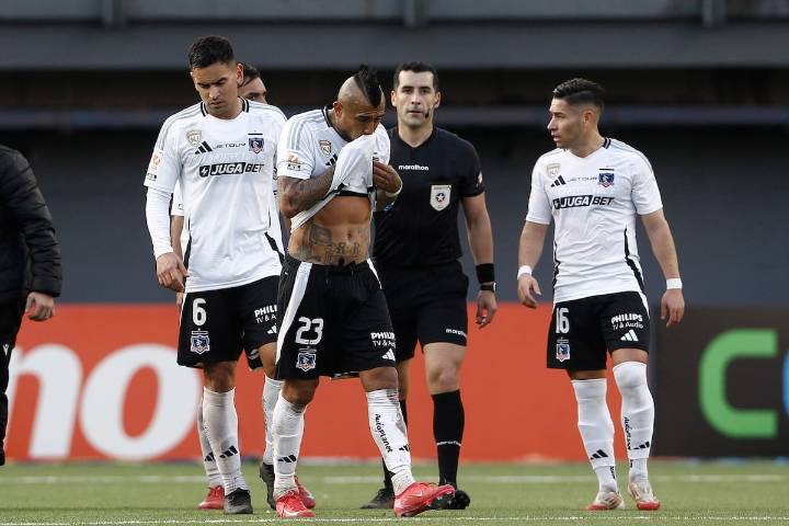 Colo Colo sufre inesperada baja: jugador será operado y arriesga perderse el resto de la temporada
