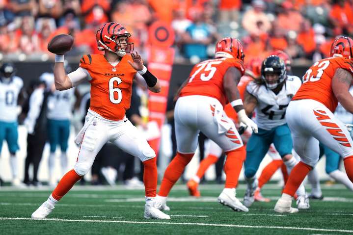 How Zac Taylor helped Jake Browning rebound from his third interception to lead Bengals past Jaguars