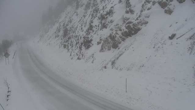 Early snow falls in the Rockies