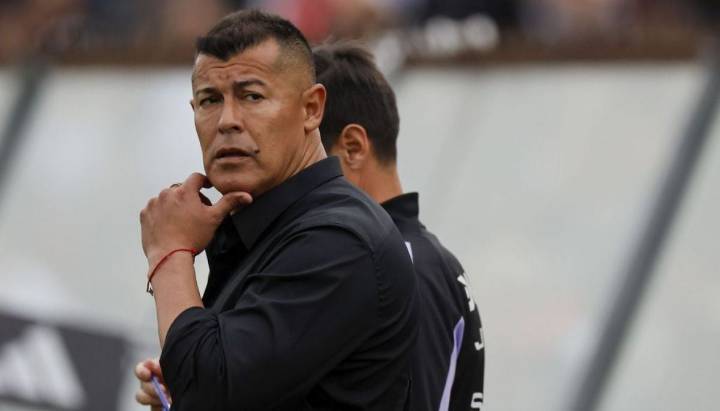 "Atención a ese club": Jorge Almirón rompe el silencio tras su salida de Colo Colo