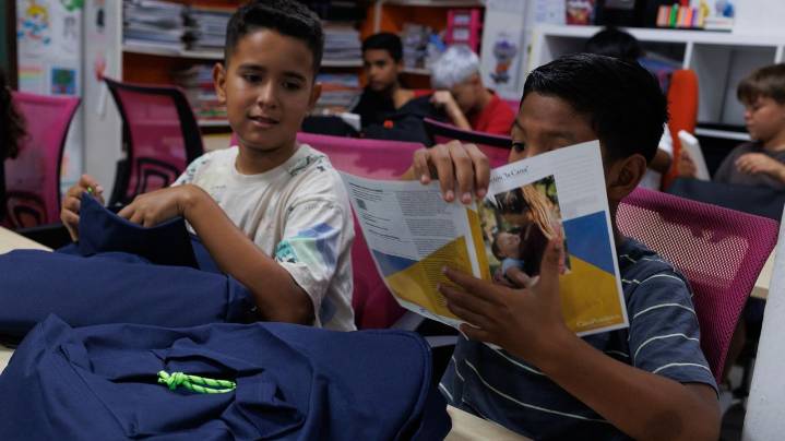 La Fundación ''La Caixa'' apoya en la vuelta al cole a más de 740 niños gallegos vulnerables