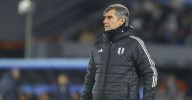 Óscar Ibáñez no llegaría a los amistosos de noviembre: Entrenador dirigiría su último partido ante Paraguay