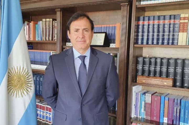 El juez que prohibió publicar audios tiene nueve denuncias en contra