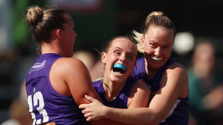 AFLW 2025: Fremantle win second in a row thanks to 48