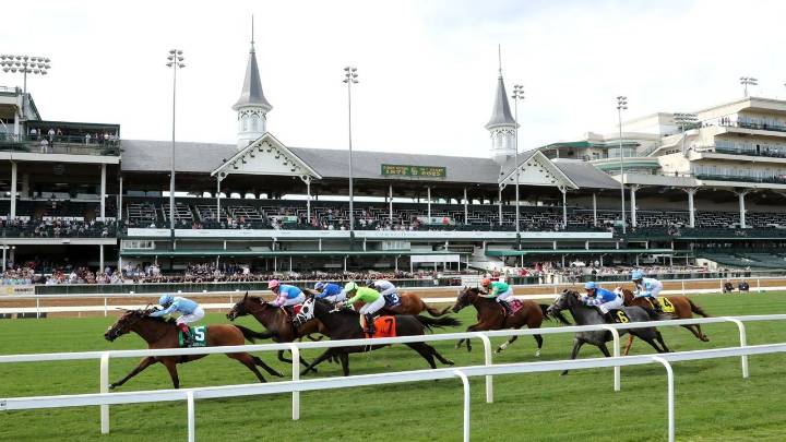 Racing returns to Churchill Downs for September Meet