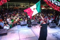 Anabel Guerrero encabeza el Grito de Independencia en Xalisco