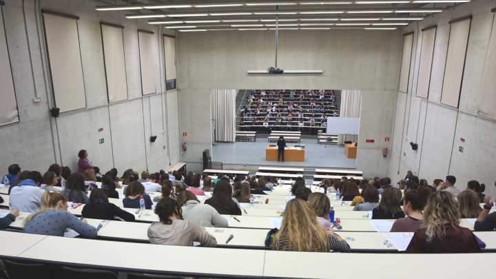 Funcionarios con sueldo de 6.000 euros: así son las oposiciones que sorprenden por su bajo nivel de dificultad